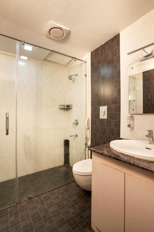 Hotel Empire Residency Tiruvalla Esterno foto