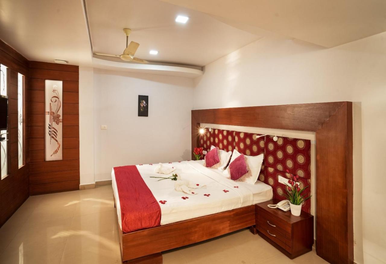 Hotel Empire Residency Tiruvalla Esterno foto